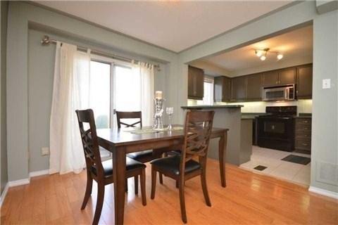 81 Wickstead Crt, Townhouse with 3 bedrooms, 2 bathrooms and 1 parking in Brampton ON | Image 7