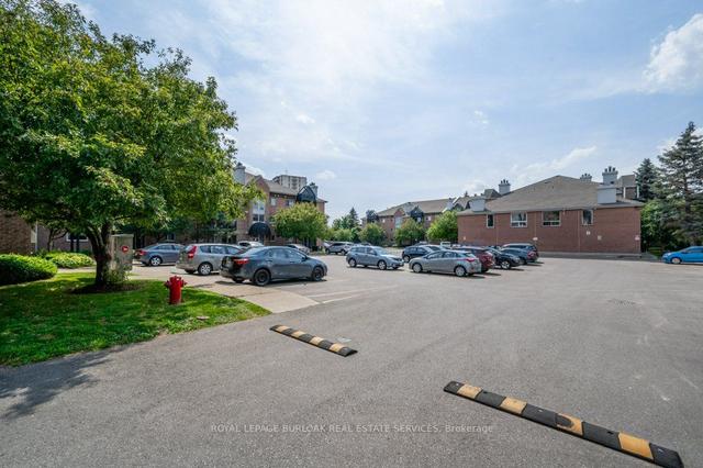 33 - 3085 Kingsway Dr, Condo with 2 bedrooms, 1 bathrooms and 1 parking in Kitchener ON | Image 23