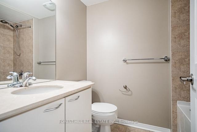 100 - 117a The Queensway, Townhouse with 3 bedrooms, 2 bathrooms and 1 parking in Toronto ON | Image 3