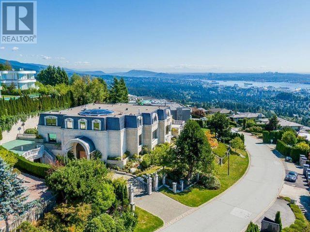 1471 Bramwell Road, House detached with 7 bedrooms, 10 bathrooms and 8 parking in West Vancouver BC | Image 4