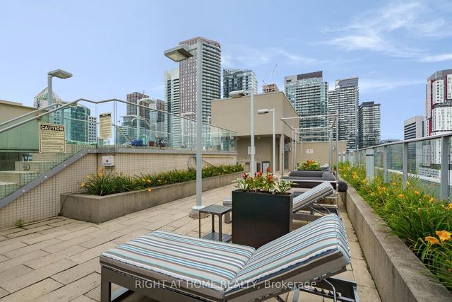 uph03 - 21 Nelson St, Condo with 1 bedrooms, 2 bathrooms and 2 parking in Toronto ON | Image 22