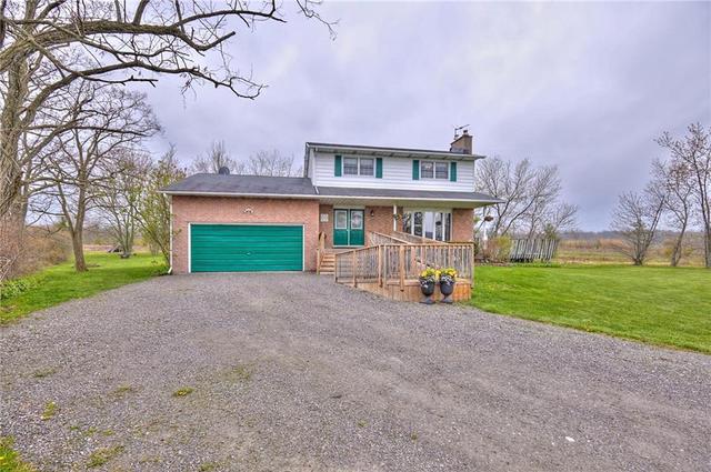 8200 Sixteen Road, House detached with 3 bedrooms, 2 bathrooms and 8 parking in West Lincoln ON | Image 1