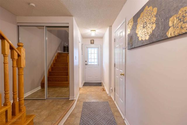 771 Caradonna Cres, Townhouse with 3 bedrooms, 3 bathrooms and 2 parking in Newmarket ON | Image 25