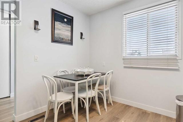 60, - 2511 38 Street Ne, House attached with 3 bedrooms, 1 bathrooms and 1 parking in Calgary AB | Image 11