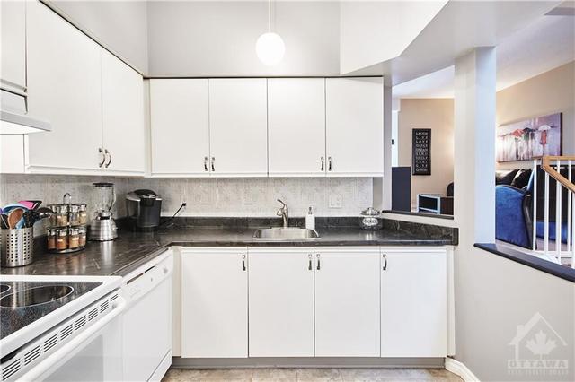 209 Woodfield Drive, Condo with 2 bedrooms, 2 bathrooms and 1 parking in Ottawa ON | Image 14