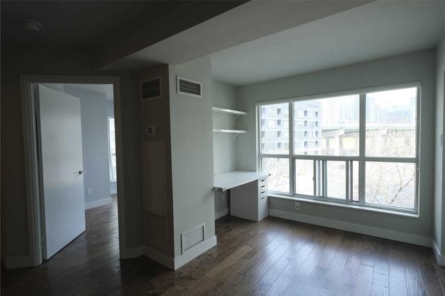 521 - 600 Queens Quay W, Condo with 2 bedrooms, 2 bathrooms and 1 parking in Toronto ON | Image 9