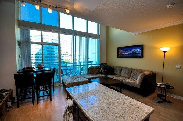 514 - 220 Burnhamthorpe Rd W, Condo with 1 bedrooms, 2 bathrooms and null parking in Mississauga ON | Image 7