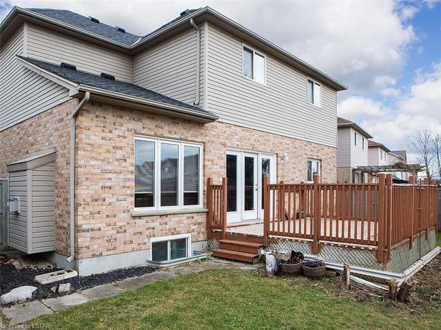 252 South Leaksdale Circle, House detached with 3 bedrooms, 2 bathrooms and 4 parking in London ON | Image 35