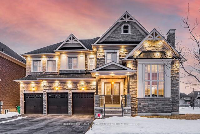 2 Herringbone Cres, House detached with 4 bedrooms, 4 bathrooms and 9 parking in Brampton ON | Image 1
