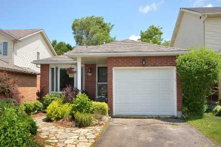 62 Amelia St, House detached with 3 bedrooms, 2 bathrooms and 2 parking in Orangeville ON | Image 1