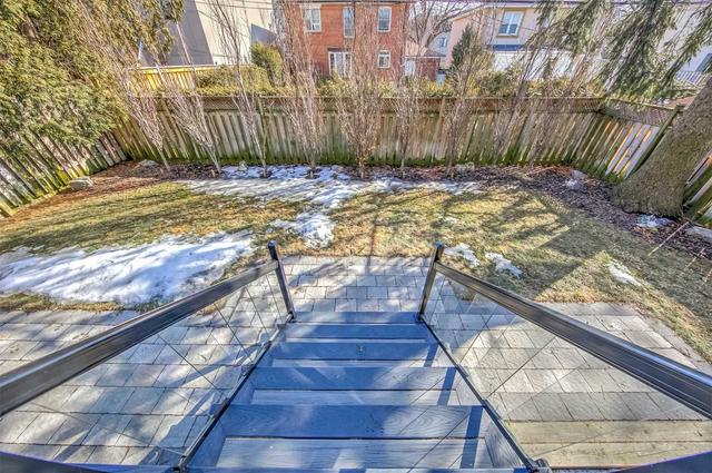 383 Glengarry Ave, House detached with 4 bedrooms, 5 bathrooms and 4 parking in Toronto ON | Image 13