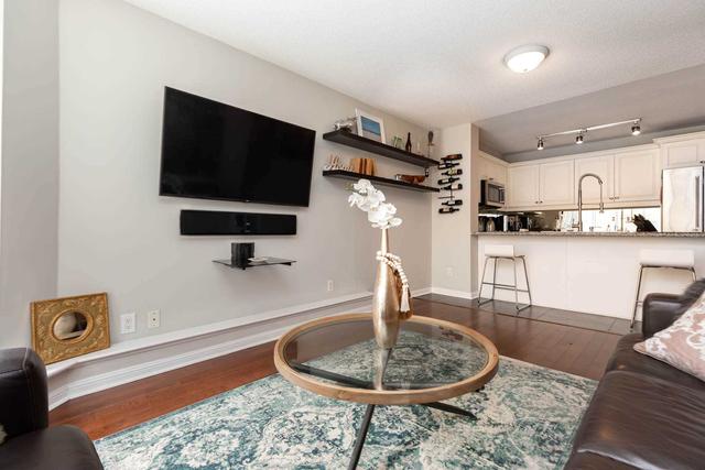 303 - 3130 Yonge St, Condo with 2 bedrooms, 2 bathrooms and 1 parking in Toronto ON | Image 25