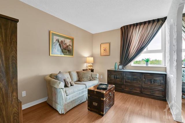 513 - 2020 Jasmine Crescent, Condo with 2 bedrooms, 1 bathrooms and 1 parking in Ottawa ON | Image 7