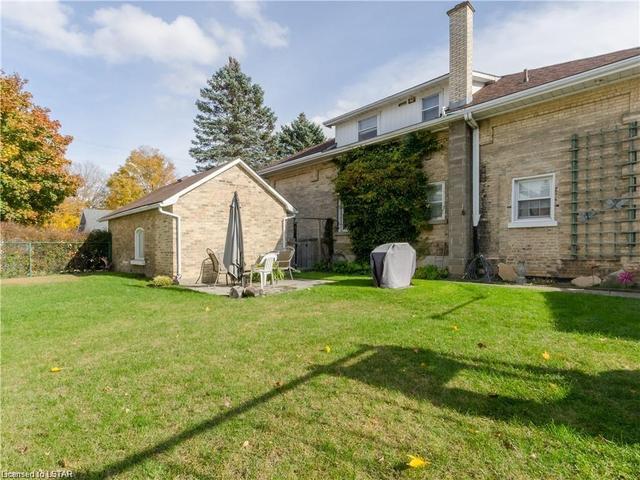 309 Broadway Street, House detached with 6 bedrooms, 3 bathrooms and 9 parking in Tillsonburg ON | Image 7