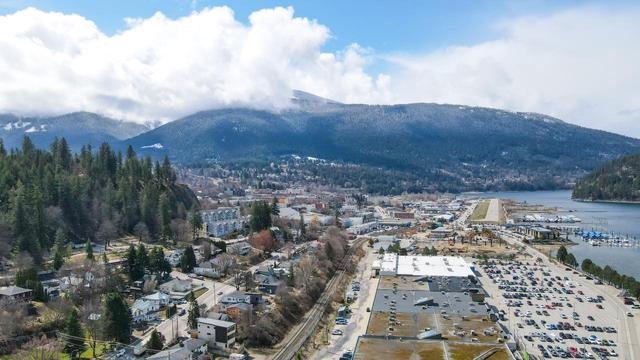 15 - 38 High Street, Condo with 1 bedrooms, 2 bathrooms and 1 parking in Nelson BC | Image 49