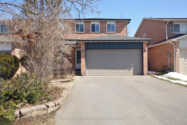 33 Rawling Cres, House detached with 3 bedrooms, 2 bathrooms and 6 parking in Brampton ON | Image 1