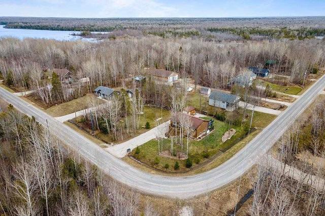 104 Maple Dr, House detached with 3 bedrooms, 2 bathrooms and 6 parking in Northern Bruce Peninsula ON | Image 36