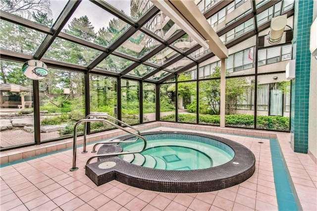 1004 - 24 Hanover Rd, Condo with 2 bedrooms, 2 bathrooms and 1 parking in Brampton ON | Image 5