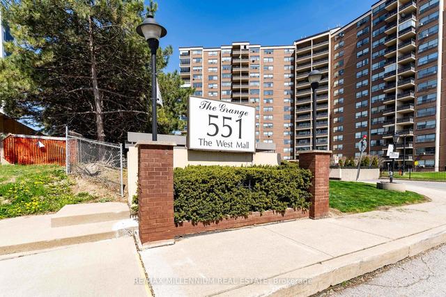 401 - 551 The West Mall, Condo with 2 bedrooms, 1 bathrooms and 1 parking in Toronto ON | Image 1