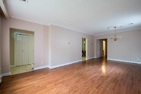 124 Kenwood Ave, House detached with 1 bedrooms, 2 bathrooms and 2 parking in Toronto ON | Image 3