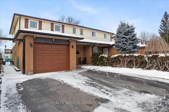 11 Harmsworth Ave, House semidetached with 3 bedrooms, 2 bathrooms and 4 parking in Brampton ON | Image 1
