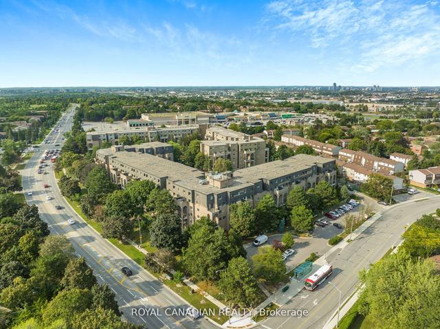 135 - 4001 Don Mills Rd, Townhouse with 2 bedrooms, 2 bathrooms and 1 parking in Toronto ON | Image 12