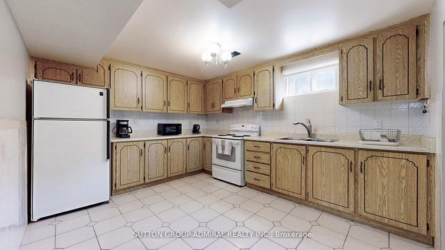 22 Secroft Cres, House detached with 3 bedrooms, 2 bathrooms and 8 parking in Toronto ON | Image 16