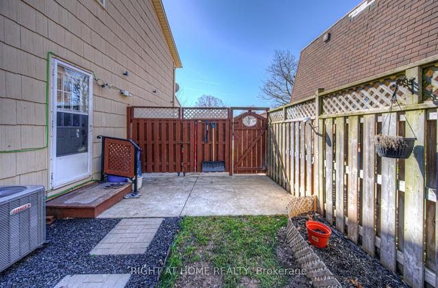 535 Elgin St N, House semidetached with 3 bedrooms, 3 bathrooms and 3 parking in Cambridge ON | Image 28