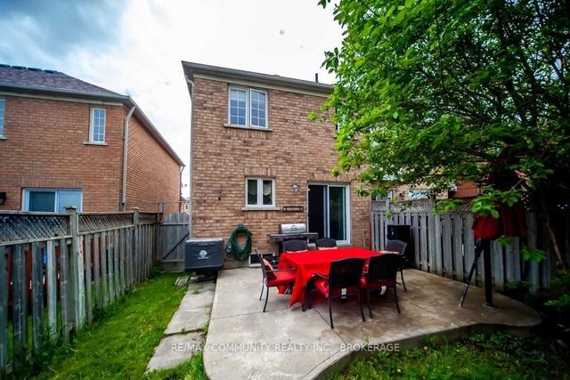 28 Summerdale Cres, House semidetached with 3 bedrooms, 4 bathrooms and 4 parking in Brampton ON | Image 31