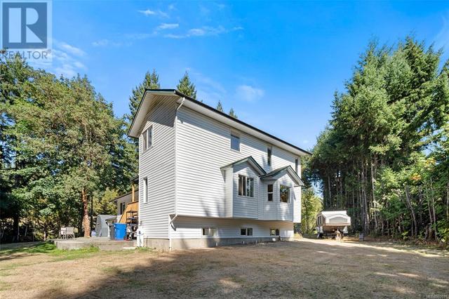4250 Cowichan Lake Rd, House detached with 8 bedrooms, 2 bathrooms and 4 parking in Cowichan Valley E BC | Image 36