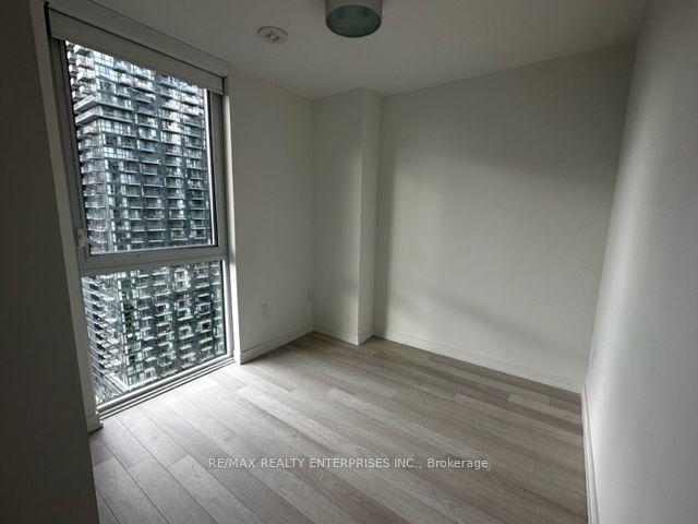 3003 - 357 King St W, Condo with 2 bedrooms, 2 bathrooms and 0 parking in Toronto ON | Image 3