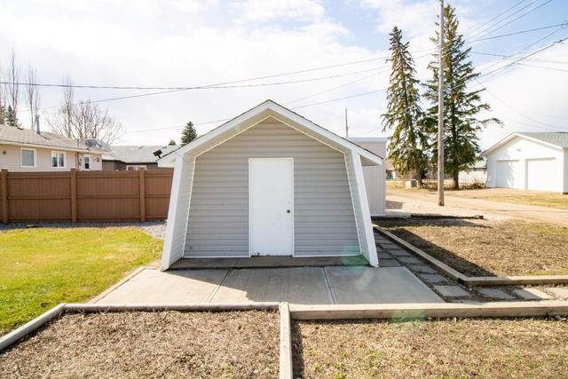 4914 47 Street, House detached with 3 bedrooms, 1 bathrooms and 2 parking in Killam AB | Image 9