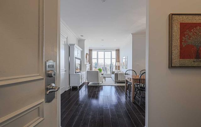 608 - 3085 Bloor St, Condo with 2 bedrooms, 2 bathrooms and 2 parking in Toronto ON | Image 3