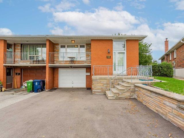 95 Hisey Cres, House semidetached with 3 bedrooms, 2 bathrooms and 4 parking in Toronto ON | Image 23
