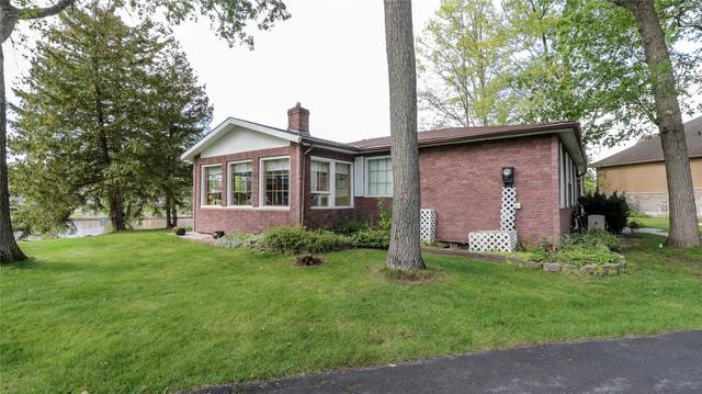 68 Edgewater Rd, House detached with 2 bedrooms, 2 bathrooms and 8 parking in Wasaga Beach ON | Image 3