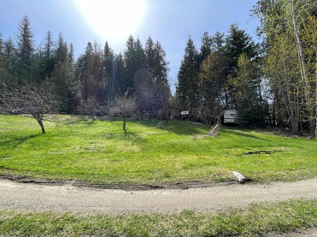 3865 Malina Road, House detached with 4 bedrooms, 3 bathrooms and null parking in Central Kootenay E BC | Image 9