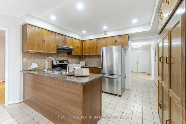 20 Corkett Dr, House detached with 4 bedrooms, 3 bathrooms and 4 parking in Brampton ON | Image 19