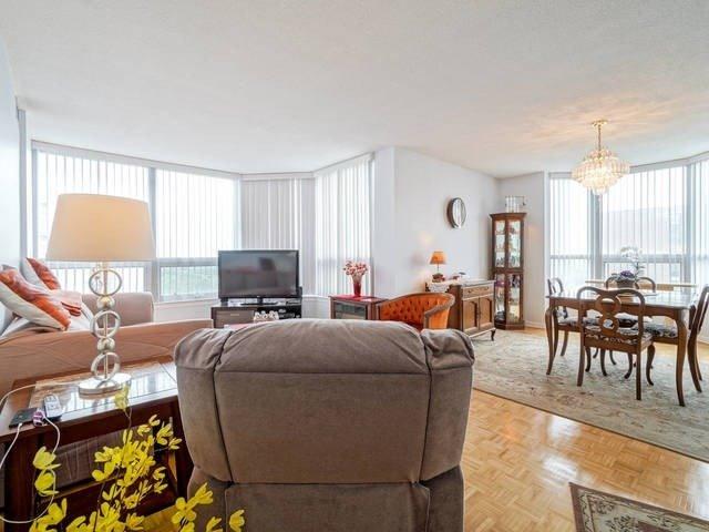 1108 - 8 Lisa St, Condo with 2 bedrooms, 2 bathrooms and 1 parking in Brampton ON | Image 2