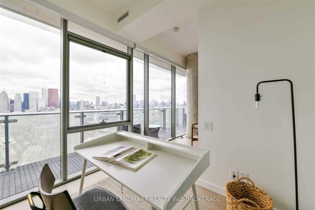 3802 - 70 Distillery Lane, Condo with 2 bedrooms, 2 bathrooms and 1 parking in Toronto ON | Image 2
