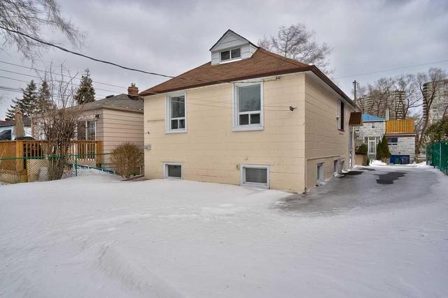 104 Magnolia Ave, House detached with 2 bedrooms, 2 bathrooms and 5 parking in Toronto ON | Image 17