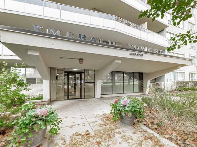 908 - 2900 Bathurst St, Condo with 3 bedrooms, 2 bathrooms and 1 parking in Toronto ON | Image 12