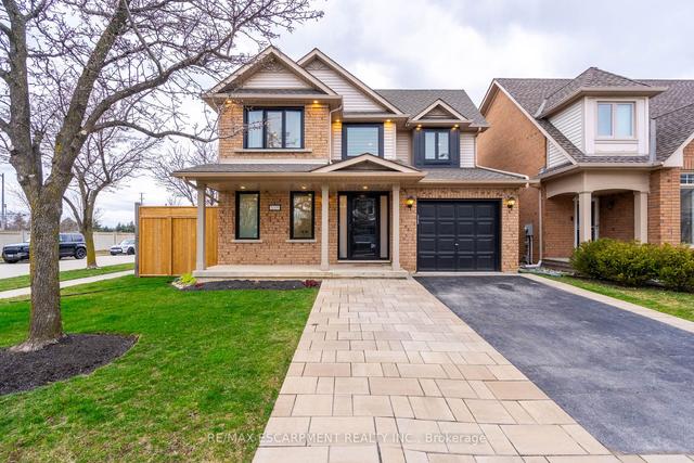 5009 Bunton Cres, House detached with 3 bedrooms, 4 bathrooms and 3 parking in Burlington ON | Image 1