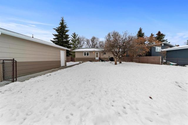 4209 58 Street Close, House detached with 3 bedrooms, 2 bathrooms and 1 parking in Camrose County AB | Image 21