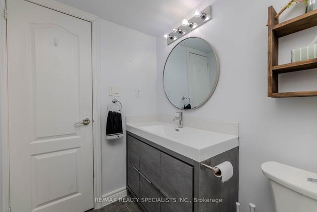 208 - 714 The West Mall, Condo with 2 bedrooms, 1 bathrooms and 1 parking in Toronto ON | Image 25