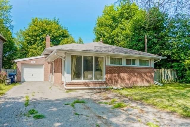132 Maxome Ave, House detached with 3 bedrooms, 2 bathrooms and 3 parking in Toronto ON | Image 2