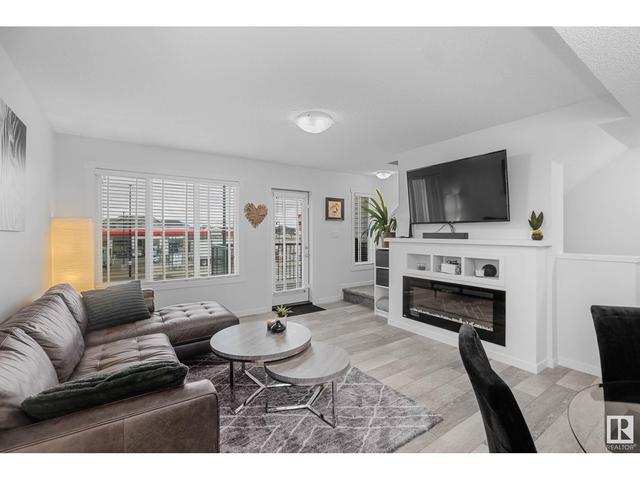 1262 Aster Bv Nw, House attached with 3 bedrooms, 2 bathrooms and 4 parking in Edmonton AB | Image 3