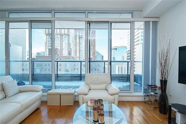 SubPen - 111 Elizabeth St, Condo with 1 bedrooms, 1 bathrooms and 1 parking in Toronto ON | Image 11