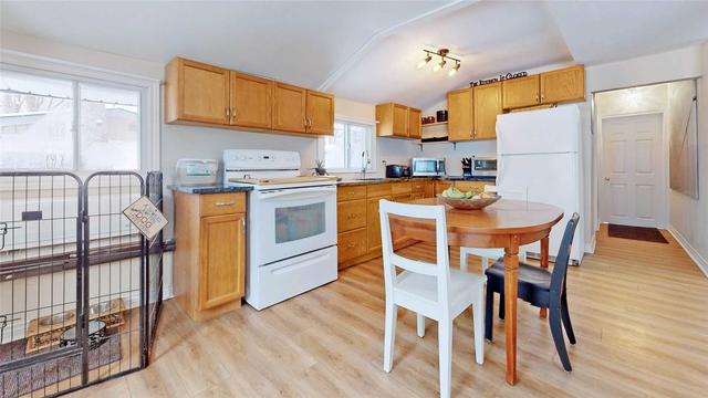2806 Cumberland Rd, House detached with 2 bedrooms, 1 bathrooms and 3 parking in Severn ON | Image 3