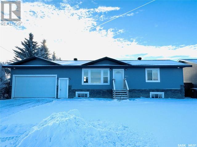 904 P Avenue, House detached with 3 bedrooms, 2 bathrooms and null parking in Perdue SK | Image 2