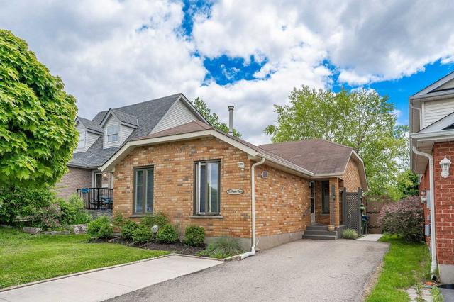 32 Moss Pl, Home with 1 bedrooms, 1 bathrooms and 1 parking in Guelph ON | Image 16
